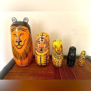 Lion pride nesting dolls (5) by Bits&Pieces